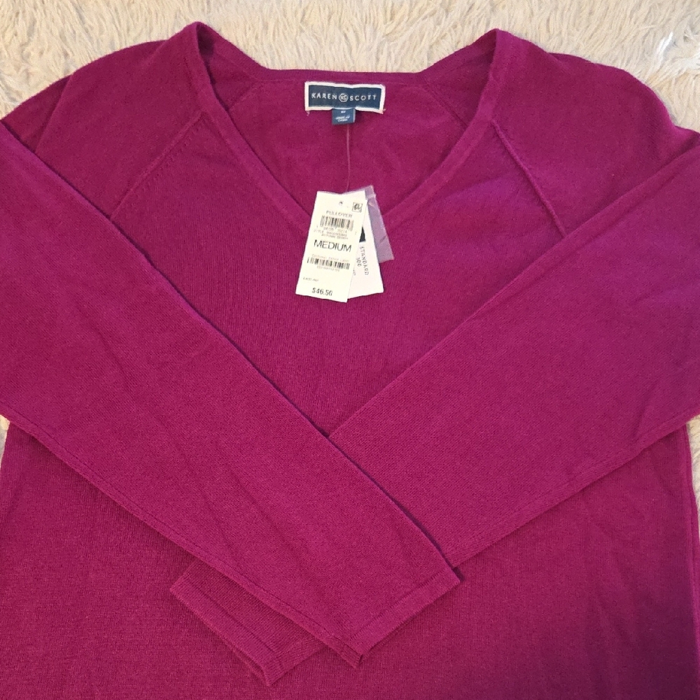 Karen Scott Women's V-Neck Sweater in Rich Magenta, sz M, NWT